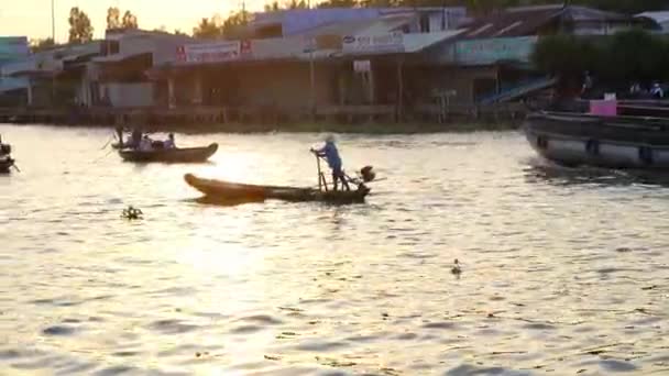 Soc Trang Vietnam Janvier 2019 Batelier Ramant Transportant Des Passagers — Video