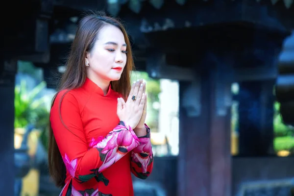 Chi Minh City Vietnam Dicembre 2019 Ragazza Vietnamita Abito Lungo — Foto Stock