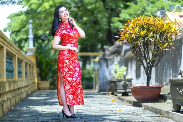 Chi Minh City Vietnam Agosto 2019 Chica Vietnamita Con Vestido — Foto de Stock