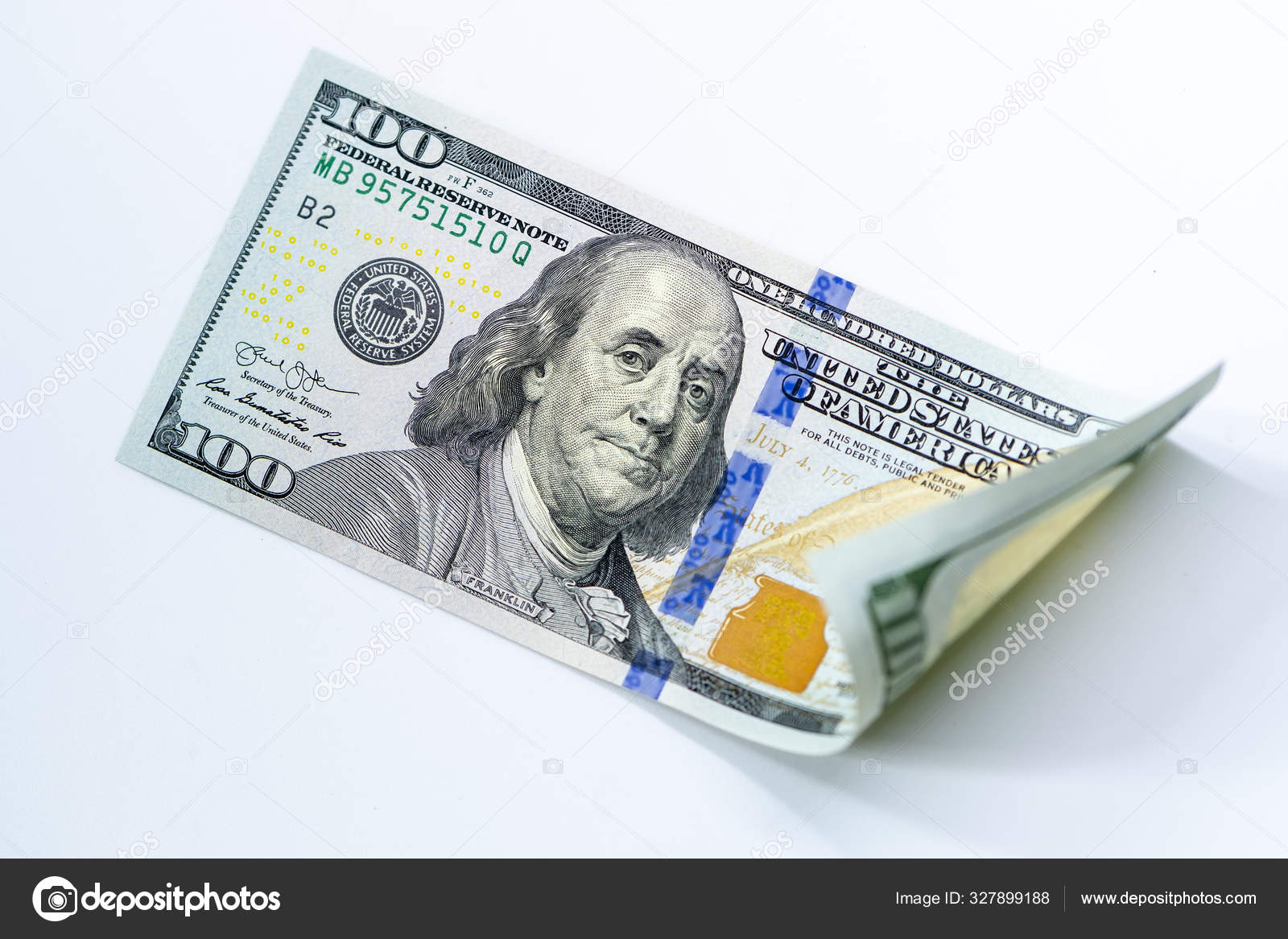 在孤立的白色背景下使用100美元钞票美国货币美元钞票商业和金融概念——图库图片© huythoai1978@gmail.com #327899188
