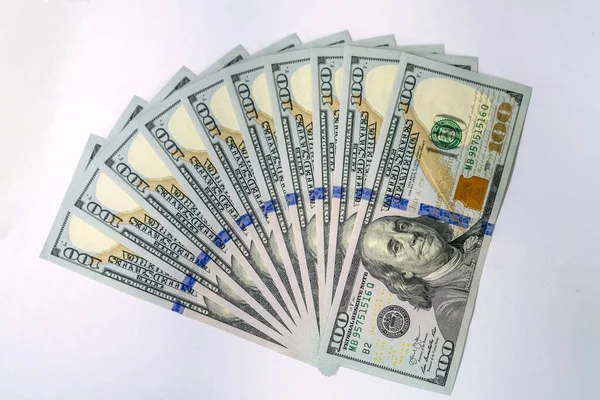 Beyaz Arka Planda Izole Edilmiş 100 Dolarlık Banknotlar Kullandık Finans — Stok fotoğraf