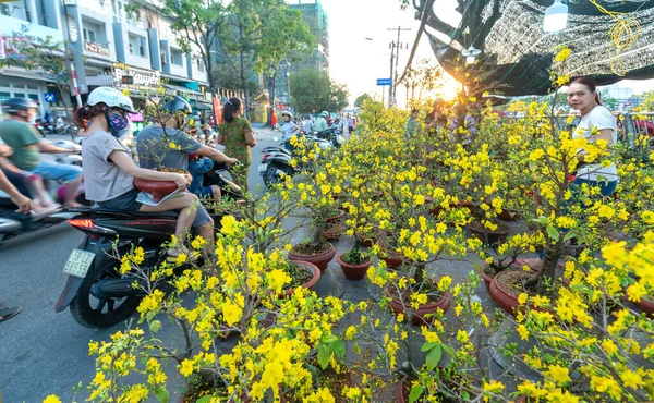 Chi Minh City Vietnam Gennaio 2020 Bustle Compra Fiori Mercato — Foto Stock