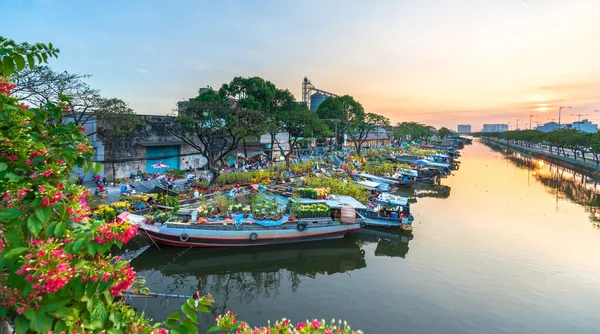 Chi Minh City Vietnam Januari 2020 Blommor Båtar Fulla Blommor — Stockfoto