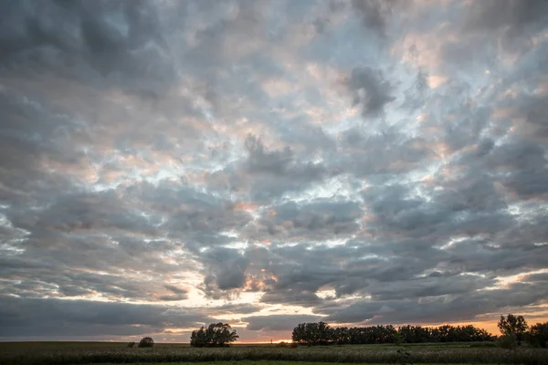 Gün batımı gökyüzü güzel manzara