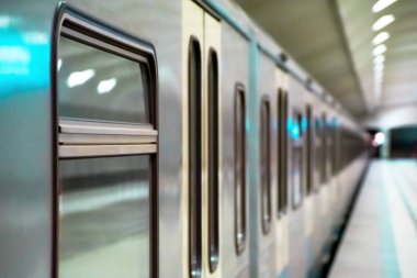 Metro tren platformu