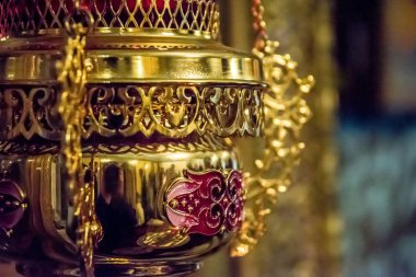 Ortodoks sakral simgesi kandil