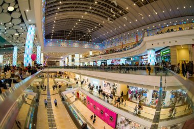 Moskova, Rusya - 10 Aralık 2017: Columbus modern binanın balıkgözü efekti iç