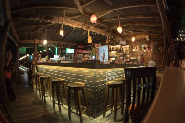 Aloha plaj deniz kenarı bar