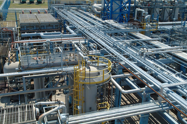 Строительство химического завода
