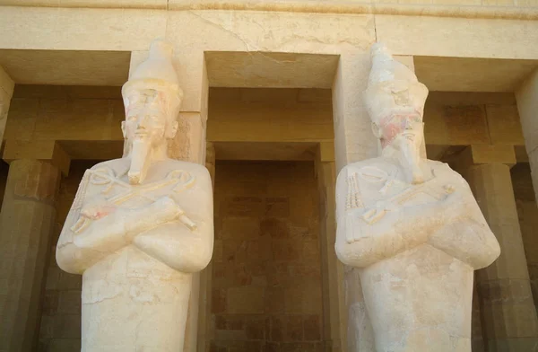 Guardiões no Templo da Rainha Hatshepsut, Egito — Fotografia de Stock