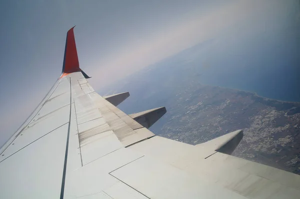 Wing Airplane Flying Clouds People Looks Sky Window Plane Using — Stock Photo, Image