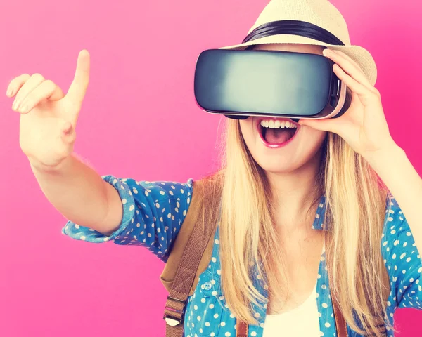 Woman in virtual reality headset — Stock Photo, Image