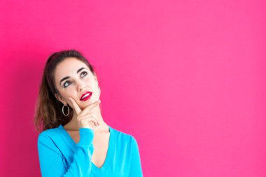 kadın düşünceli poz