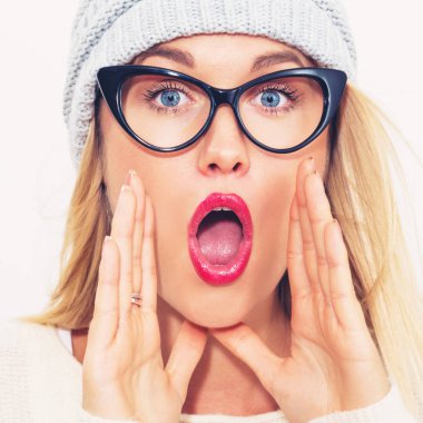 genç kadın bağırmak