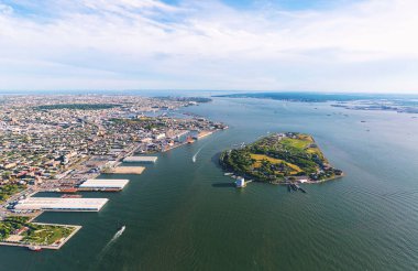 Brooklyn ile valilerin adanın havadan görünümü 