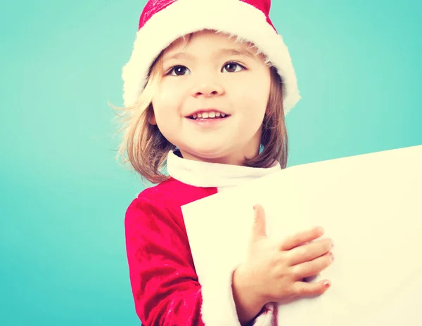 Gelukkig peuter meisje met de doos van de gift van Kerstmis — Stockfoto