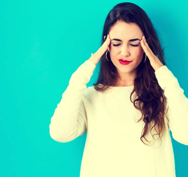 Mujer joven sintiéndose estresada — Foto de Stock