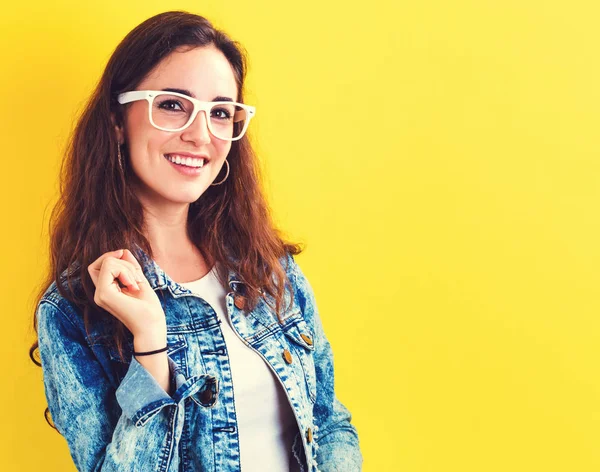 Feliz joven mujer — Foto de Stock