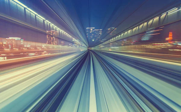 Tokyo monoray hattı üzerinden yüksek hızlı teknoloji kavramı — Stok fotoğraf