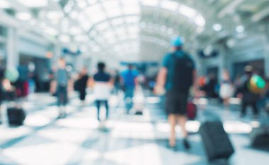 Bulanık Havaalanı iç insanlarla