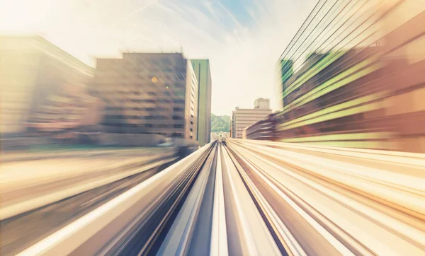 High-Speed-Technologie-Konzept über die kobe Portliner-Schwebebahn — Stockfoto