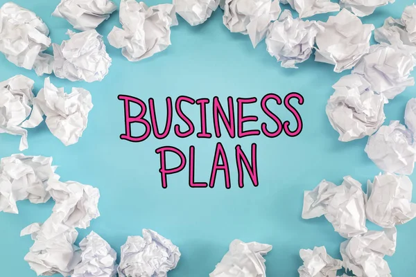 Business Plan text med papper bollar — Stockfoto