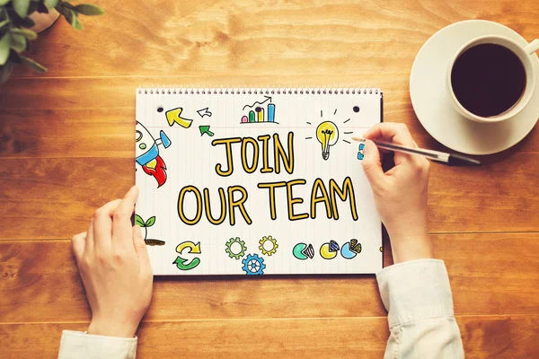 kalem tutan kişi ile metin