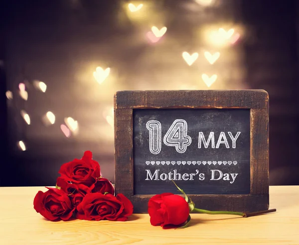 Mammas dag meddelande med rosor — Stockfoto