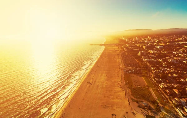 Пляж Санта Моники сверху — стоковое фото