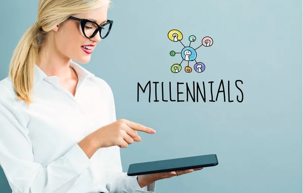 Millennials text affärskvinna — Stockfoto