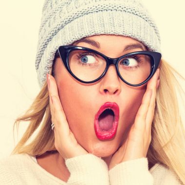 Kış şapka genç kadın 