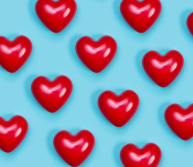 Kırmızı parlak kupa desen