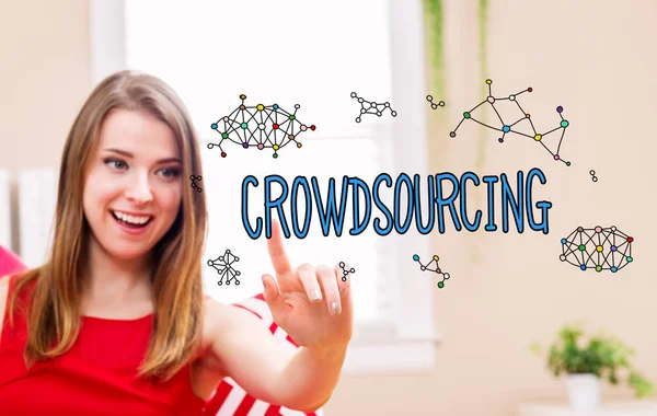Crowdsourcing koncept med ung kvinna — Stockfoto