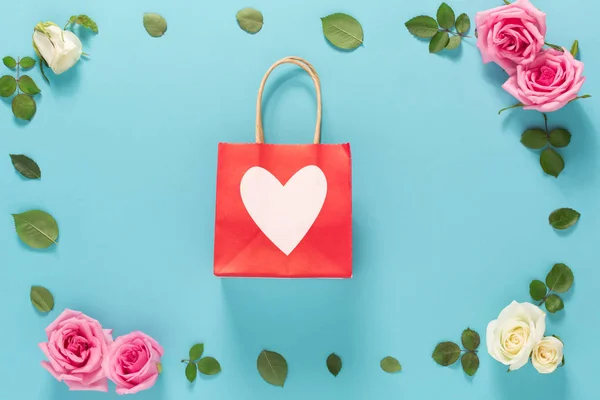 Alla hjärtans dag tema med blommor — Stockfoto