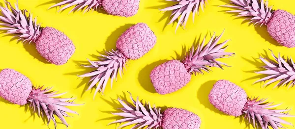 Pink painted pineapples — Stock Photo, Image