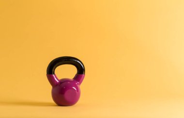 Pembe dökme demir kettlebell