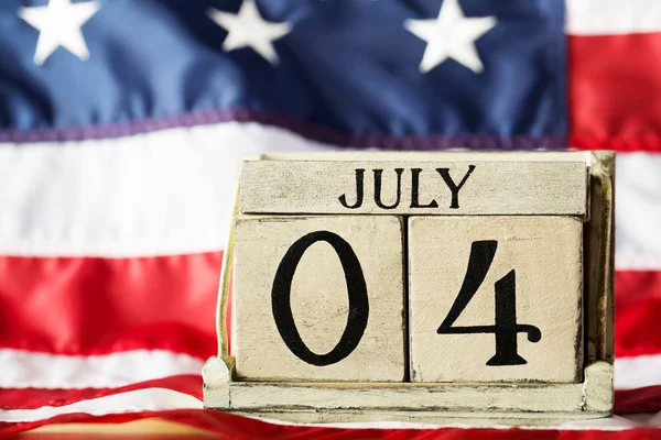 Résultat de recherche d'images pour "4th july calendrier"