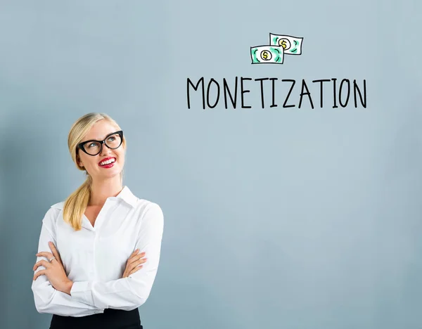 Testo di monetizzazione con donna d'affari — Foto Stock