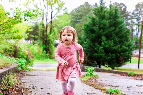 Happy toddler girl playing — Stock Photo, Image