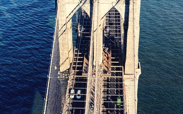 Ponte di Brooklyn sull'East River a New York — Foto Stock
