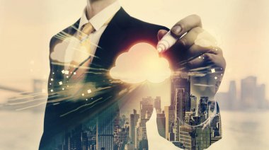 İşadamı çift pozlama ile bulut