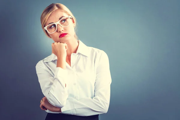 Ongelukkige jonge vrouw — Stockfoto