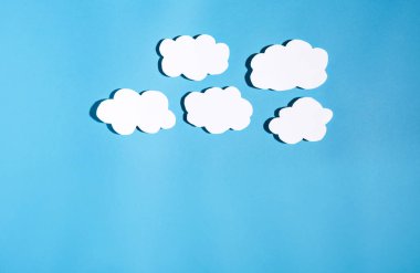 Keskin gölge ile kağıt bulut