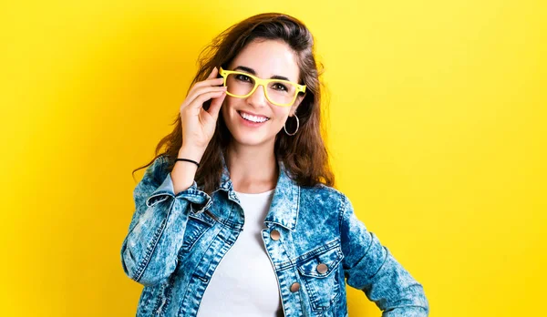 Feliz joven mujer — Foto de Stock