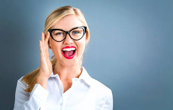 Feliz joven mujer — Foto de Stock