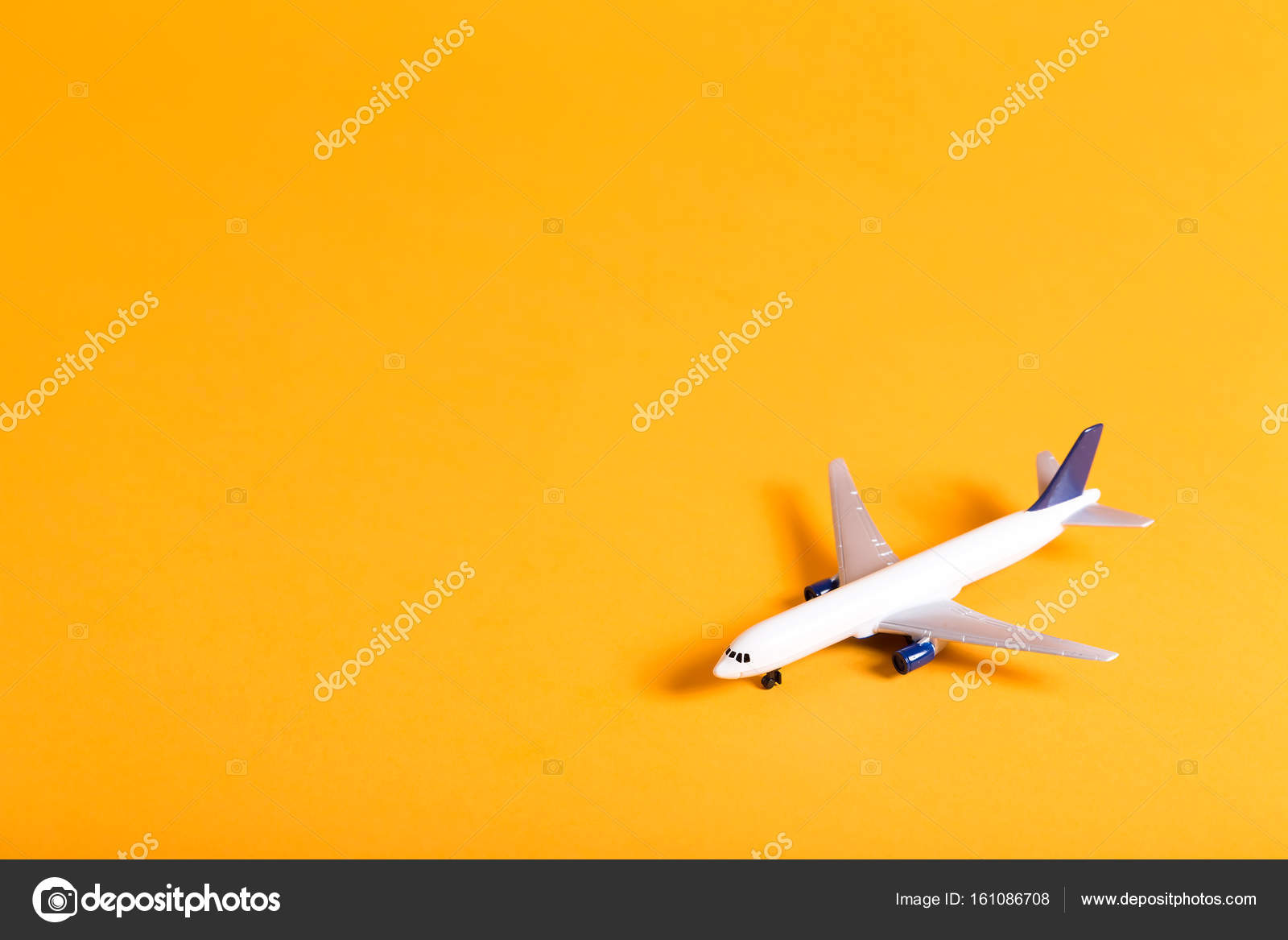 小型の白い飛行機 ストック写真 C Melpomene 小型の白い飛行機 ストック写真 C Melpomene