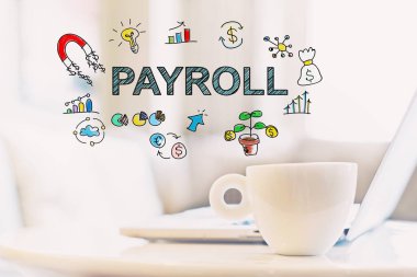 Bir fincan kahve ile bordro kavramı