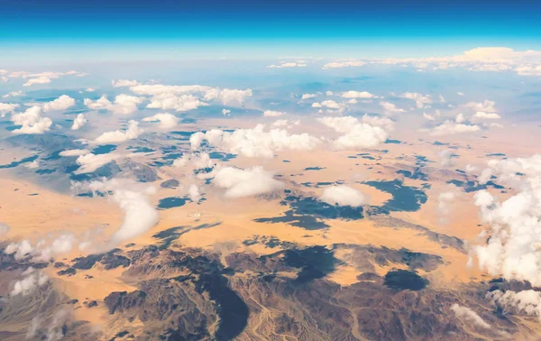 Nuages sur le désert dans le sud-est, CA — Photo