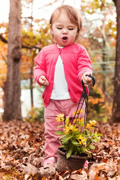 Glada barn girl — Stockfoto