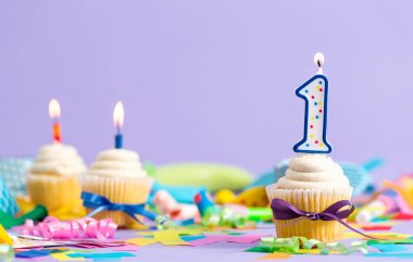 İlk doğum günü kutlama teması 